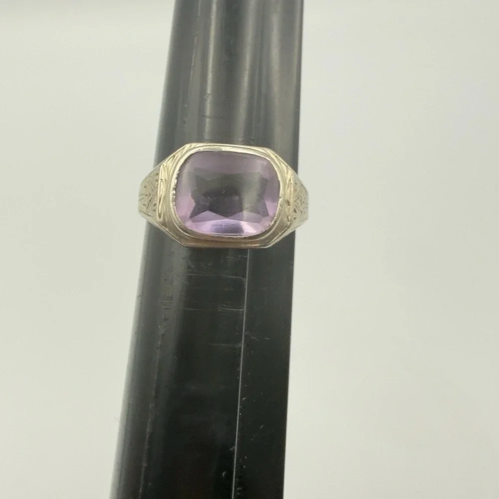 Cushion Cut Purple Stone Ring Engraved Silver Tone Art Deco Style Size 6.5 4.95g